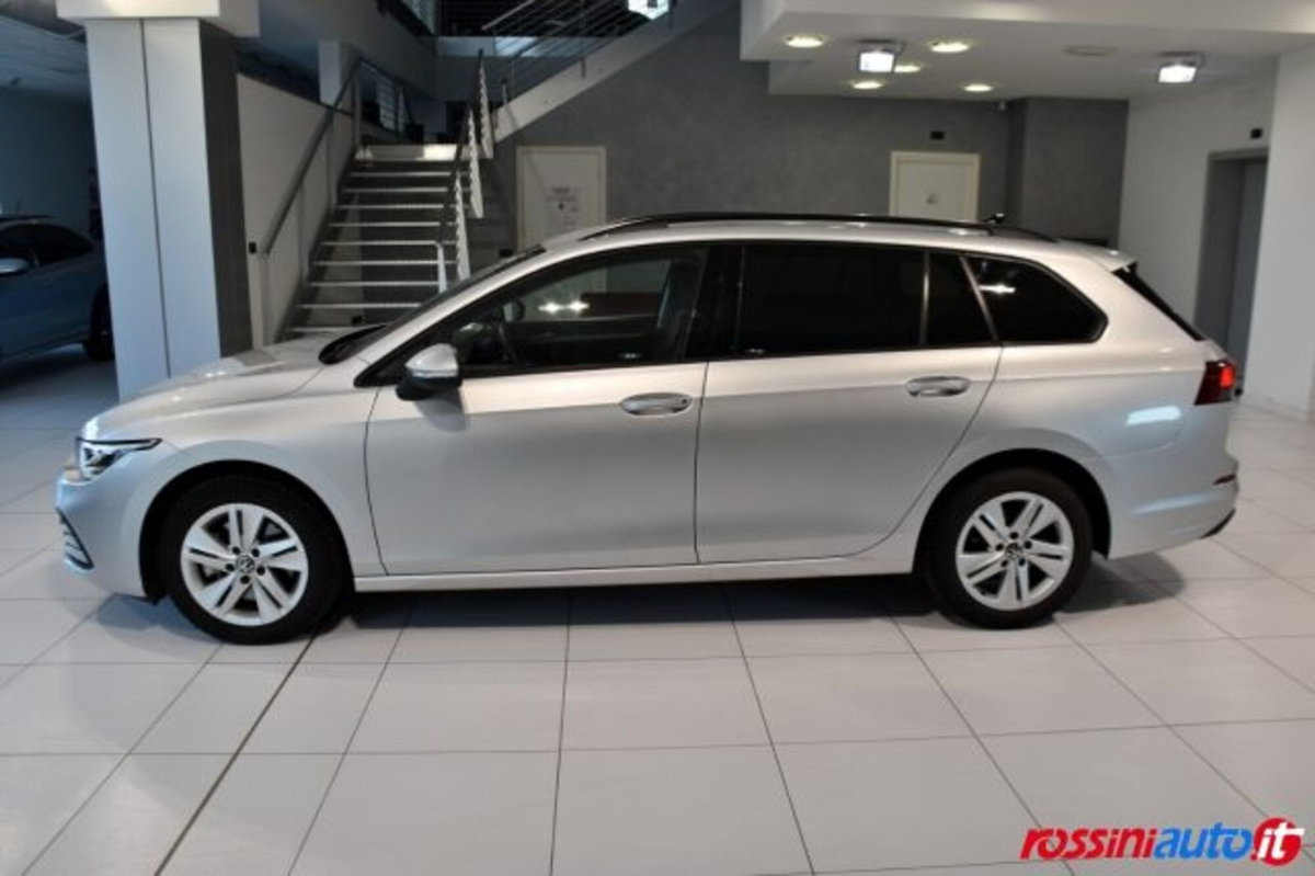 Volkswagen Golf Variant 2.0 TDI SCR DSG Life (2)