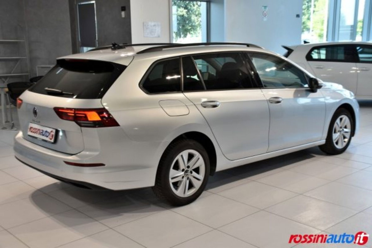 Volkswagen Golf Variant 2.0 TDI SCR DSG Life (5)