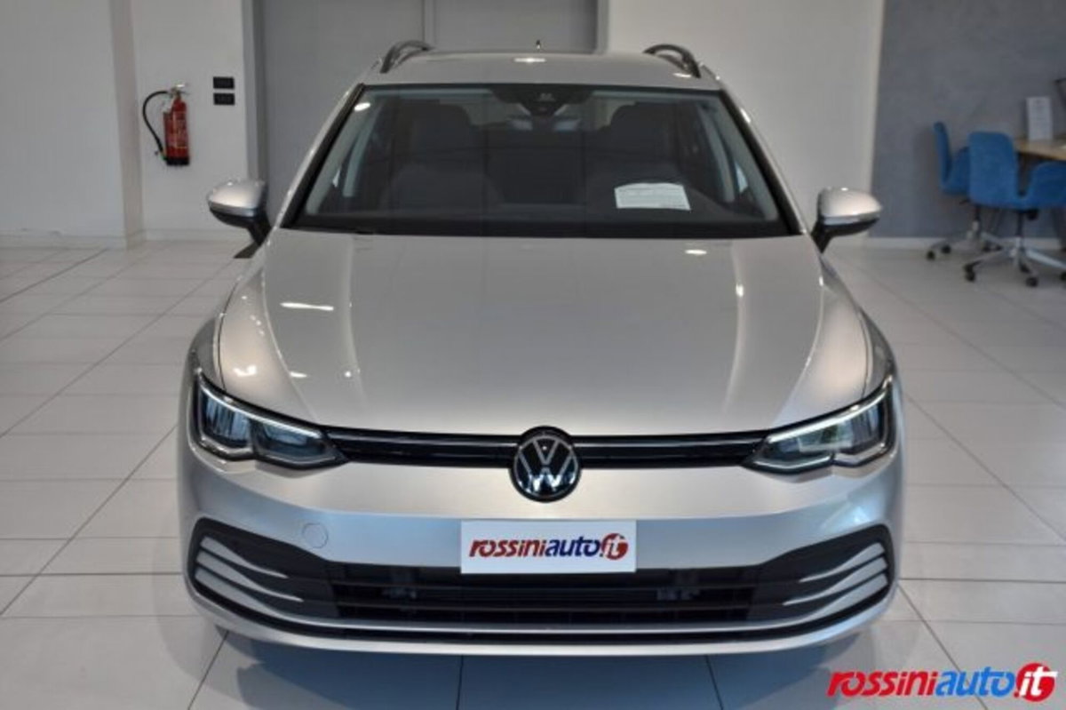 Volkswagen Golf Variant 2.0 TDI SCR DSG Life (8)