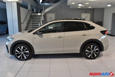 Volkswagen Taigo 1.0 tsi R-Line 115cv (2)
