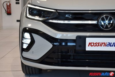 Volkswagen Taigo 1.0 tsi R-Line 115cv (20)