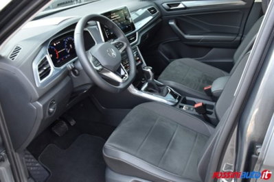 Volkswagen T-Roc 1.5 tsi Style dsg (11)