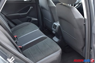Volkswagen T-Roc 1.5 tsi Style dsg (13)