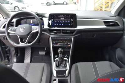 Volkswagen T-Roc 1.5 tsi Edition dsg (10)