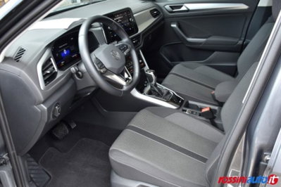 Volkswagen T-Roc 1.5 tsi Edition dsg (11)