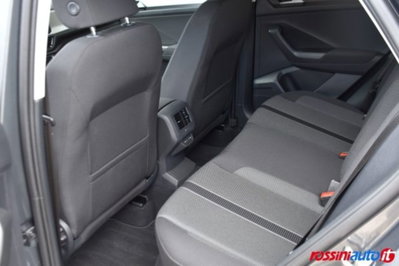 Volkswagen T-Roc 1.5 tsi Edition dsg (12)