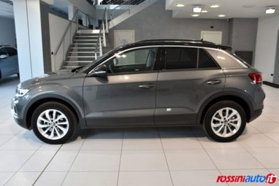 Volkswagen T-Roc 1.5 tsi Edition dsg (2)