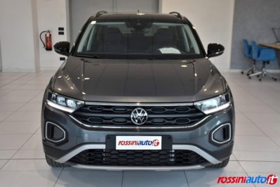 Volkswagen T-Roc 1.5 tsi Edition dsg (8)
