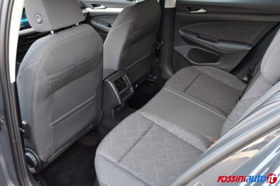Volkswagen Golf 1.5 eTSI 130 CV EVO ACT DSG Life (12)