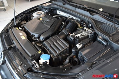 Volkswagen Golf 1.5 eTSI 130 CV EVO ACT DSG Life (15)