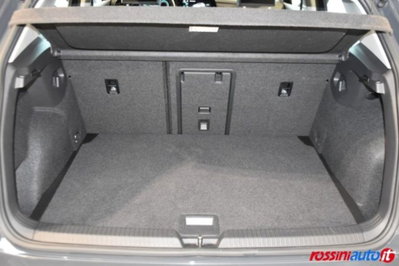 Volkswagen Golf 1.5 eTSI 130 CV EVO ACT DSG Life (16)