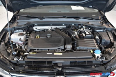 Volkswagen Golf 1.5 eTSI 130 CV EVO ACT DSG Life (17)