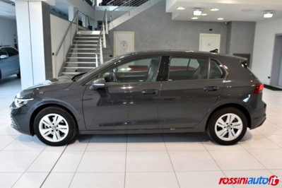 Volkswagen Golf 1.5 eTSI 130 CV EVO ACT DSG Life (2)