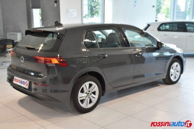 Volkswagen Golf 1.5 eTSI 130 CV EVO ACT DSG Life (5)