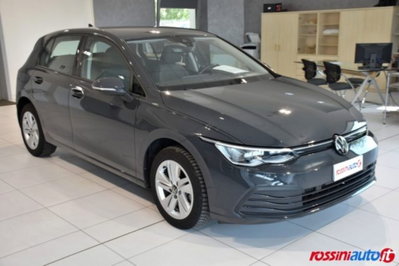 Volkswagen Golf 1.5 eTSI 130 CV EVO ACT DSG Life (7)