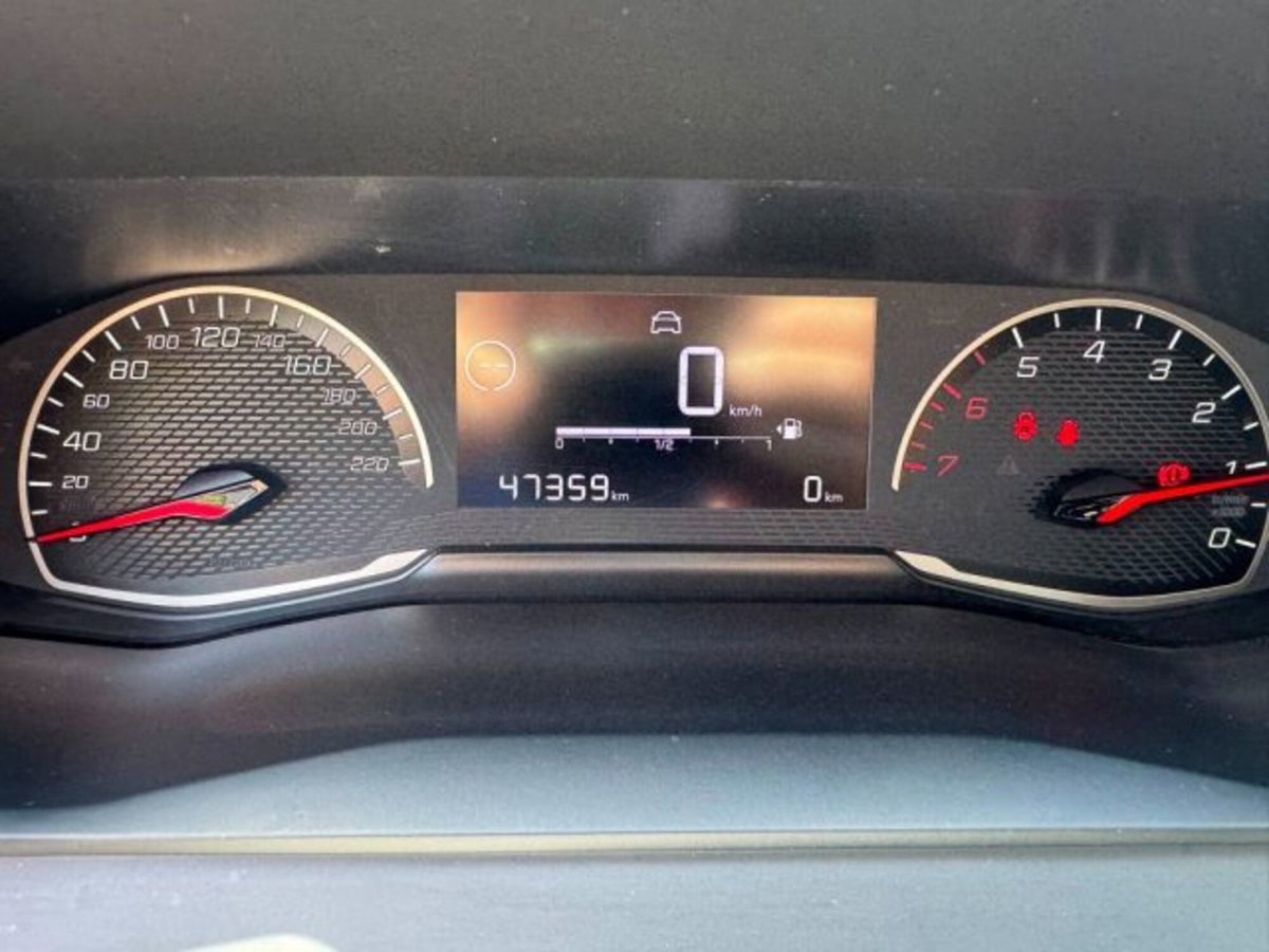 Peugeot 208 1.2 puretech Active s&s 75cv (17)