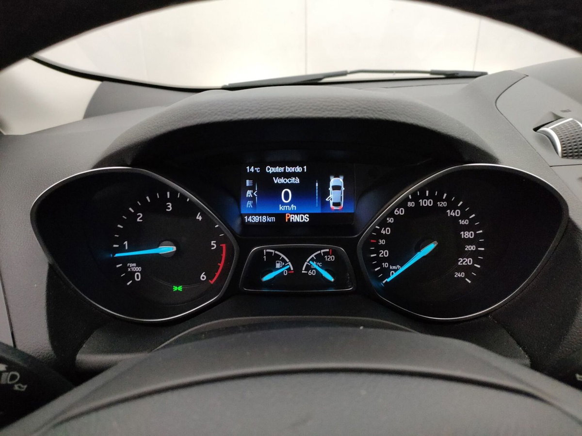Ford Kuga 1.5 TDCI 120 CV S&S 2WD Powershift Titanium Business (14)