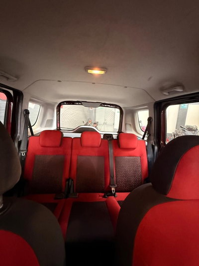 Fiat Doblò 1.4 T-Jet 16V Natural Power Easy (11)