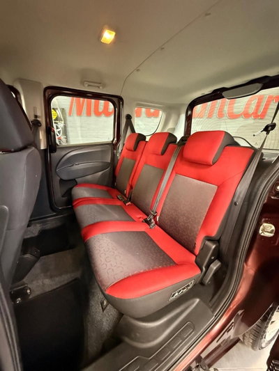 Fiat Doblò 1.4 T-Jet 16V Natural Power Easy (13)