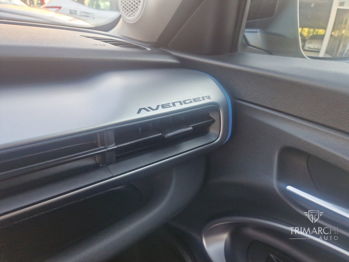Jeep Avenger 1.2 turbo Summit fwd 100cv (17)