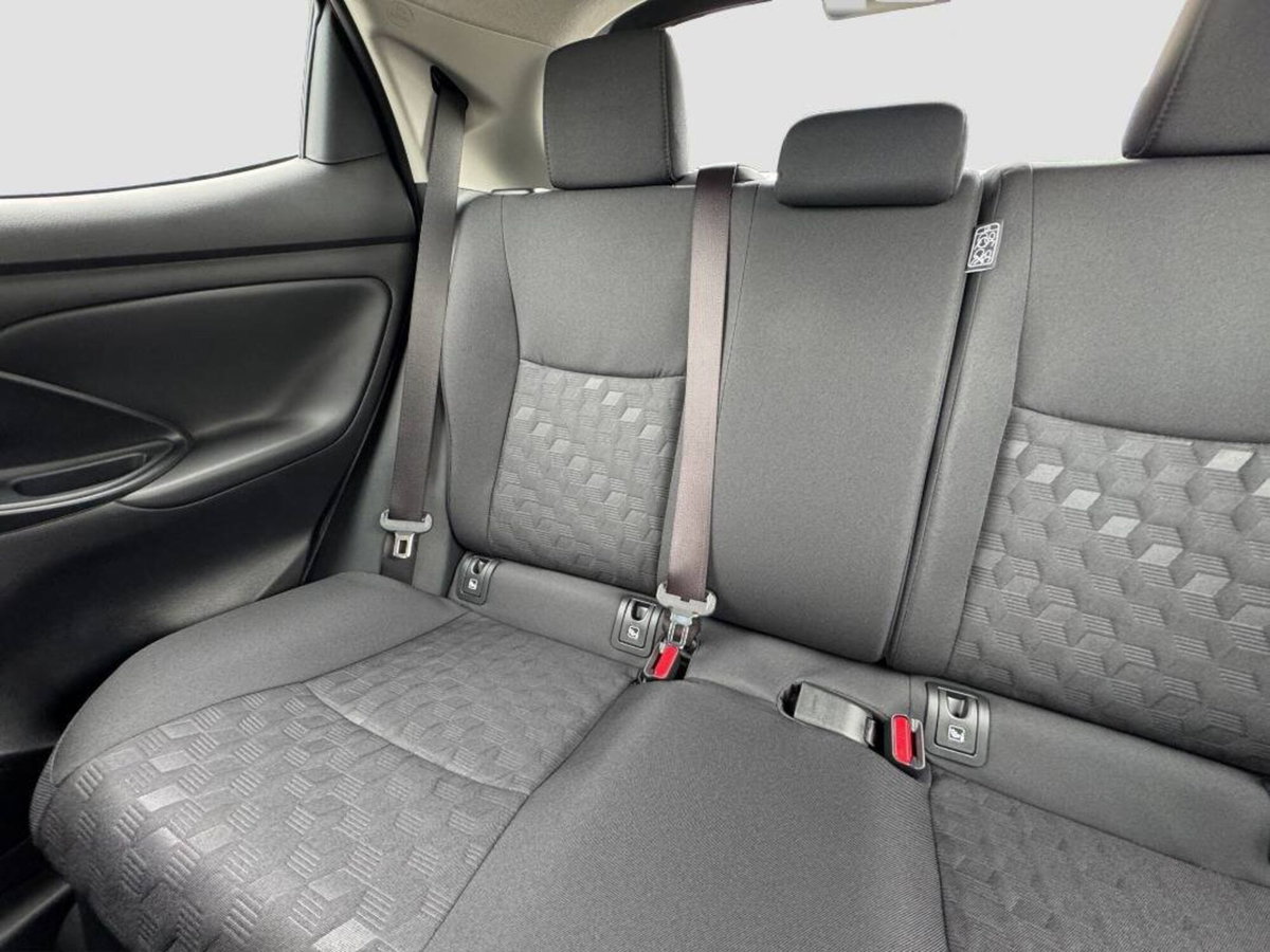 Mazda Mazda2 Hybrid 1.5 vvt full hybrid electric Centre Line e-cvt (13)