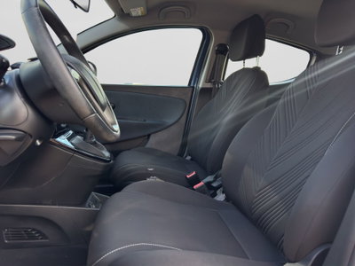 Lancia Ypsilon 1.0 FireFly 5 porte S&S Hybrid Gold Plus (10)