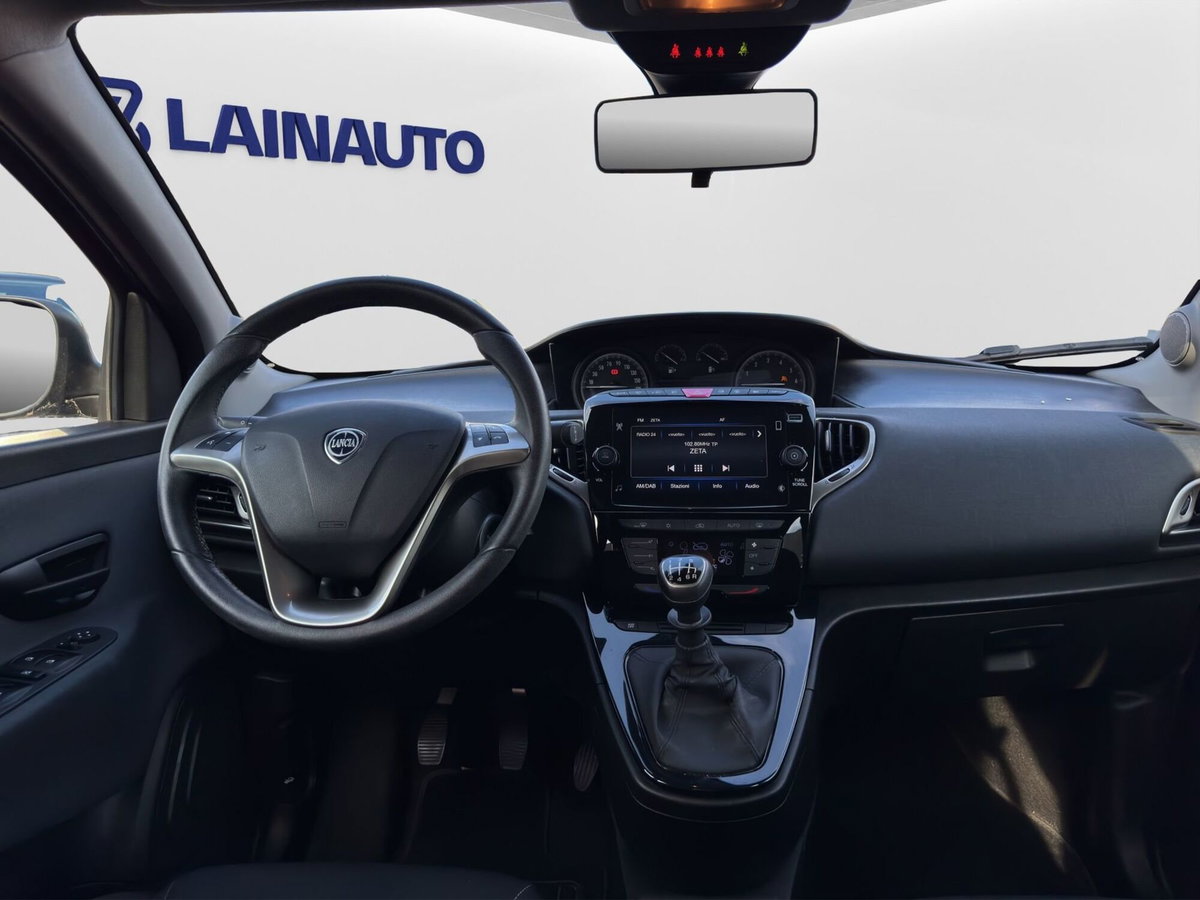 Lancia Ypsilon 1.0 FireFly 5 porte S&S Hybrid Gold Plus (15)