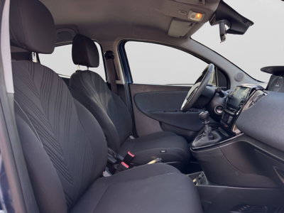 Lancia Ypsilon 1.0 FireFly 5 porte S&S Hybrid Gold Plus (19)