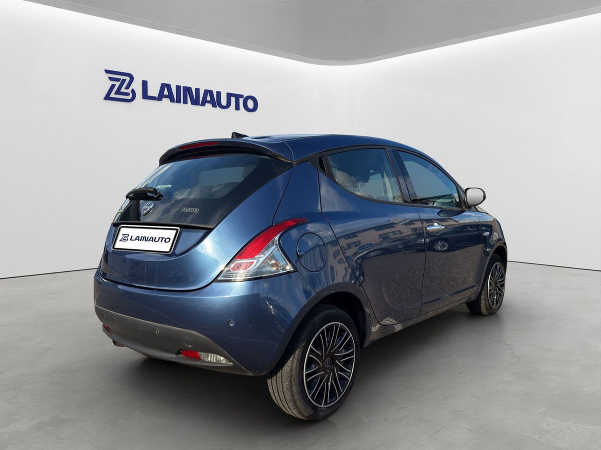 Lancia Ypsilon 1.0 FireFly 5 porte S&S Hybrid Gold Plus (6)