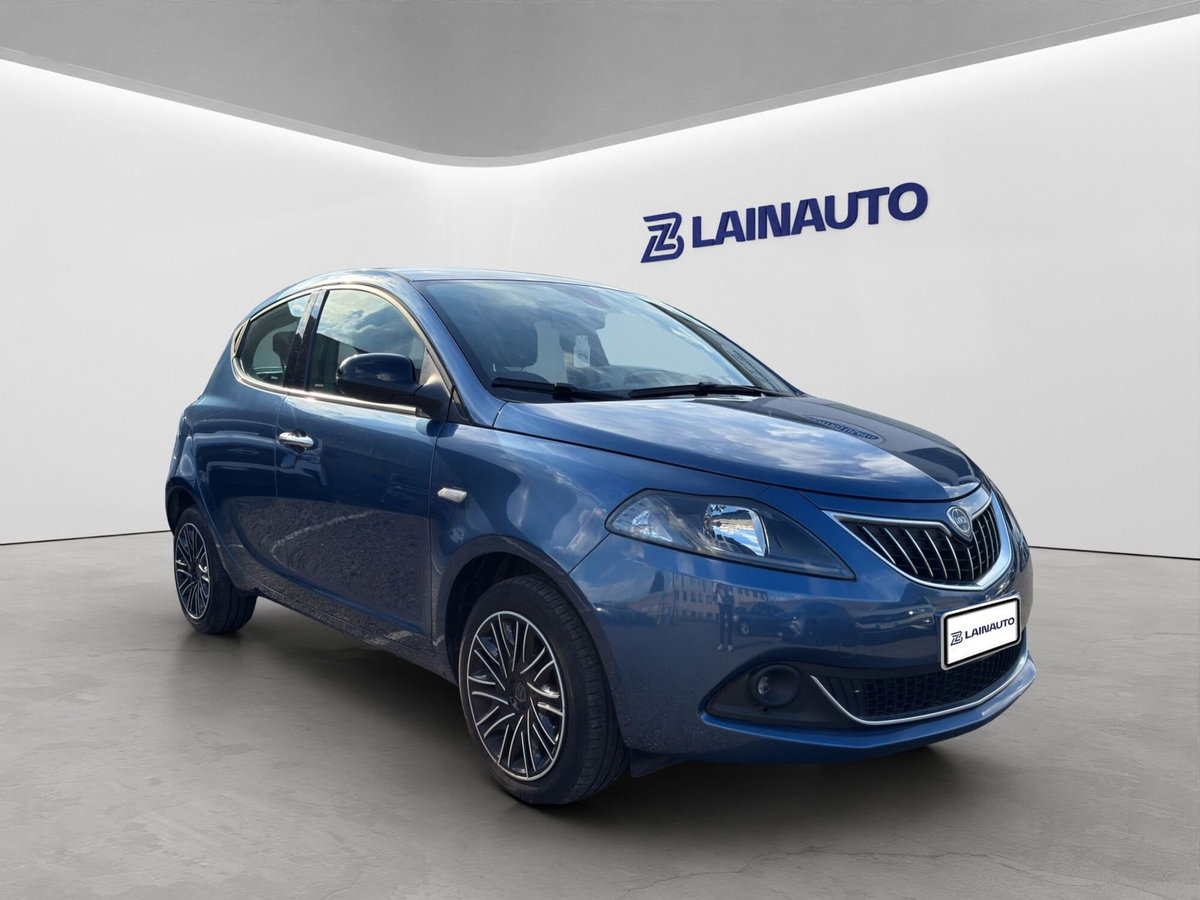 Lancia Ypsilon 1.0 FireFly 5 porte S&S Hybrid Gold Plus (8)