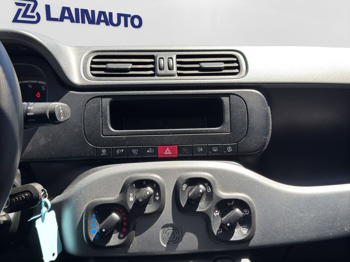 Fiat Panda 1.0 FireFly S&S Hybrid City Cross (17)