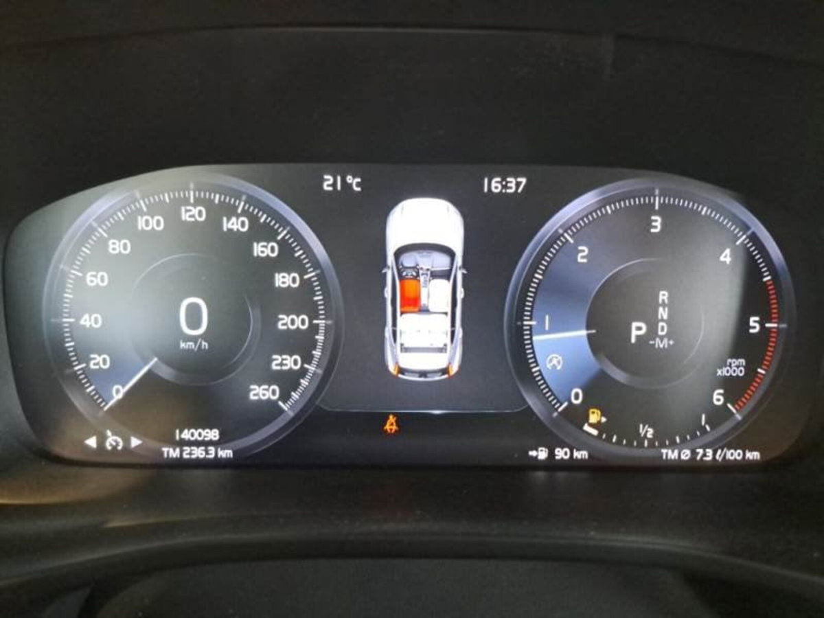 Volvo XC40 D3 Geartronic Business Plus (6)