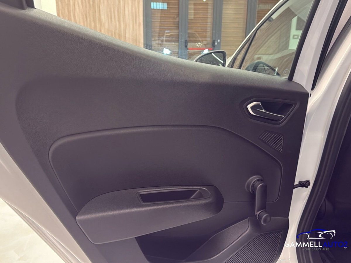Renault Clio TCe 90 CV 5 porte Zen (11)