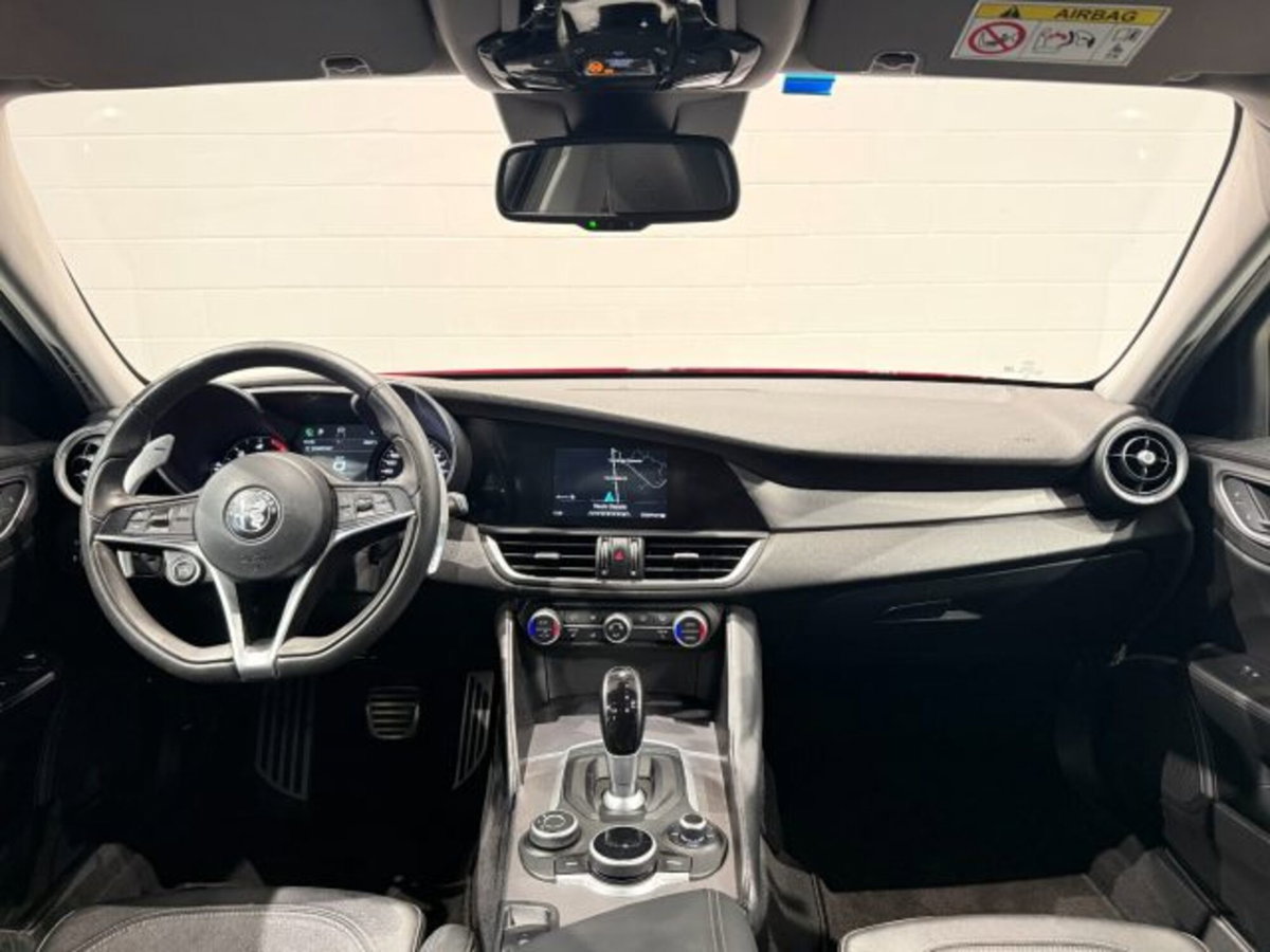 Alfa Romeo Giulia 2.2 Turbodiesel 210 CV AT8 AWD Q4 Veloce (12)