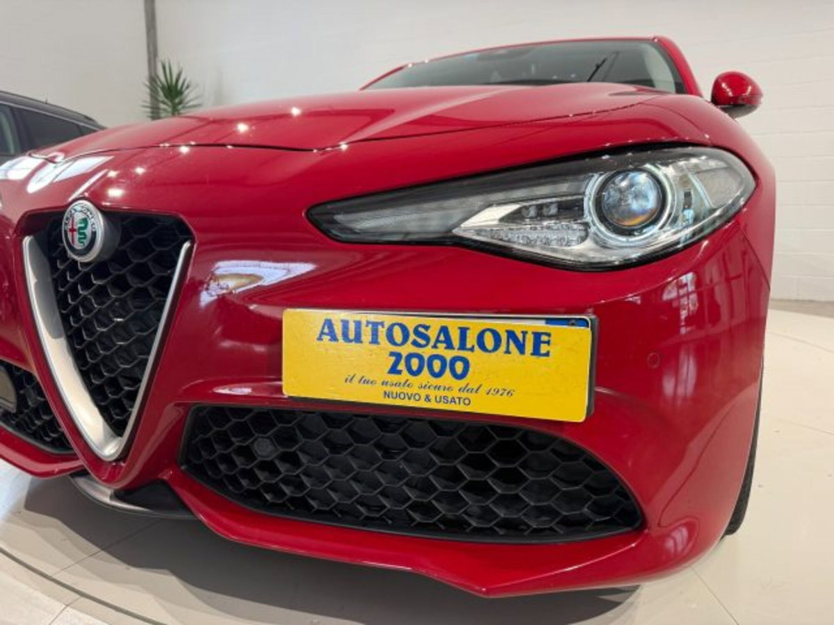 Alfa Romeo Giulia 2.2 Turbodiesel 210 CV AT8 AWD Q4 Veloce (15)