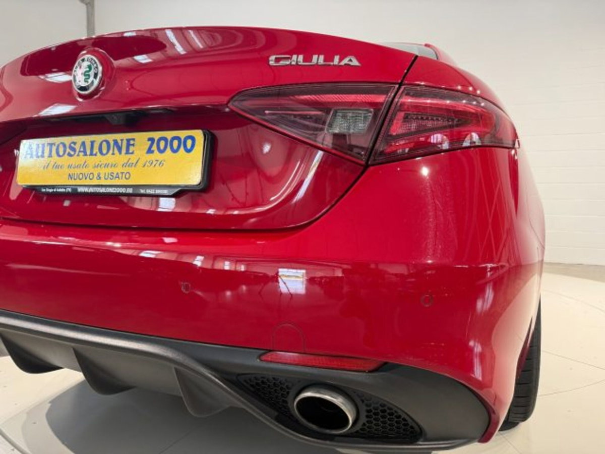 Alfa Romeo Giulia 2.2 Turbodiesel 210 CV AT8 AWD Q4 Veloce (16)