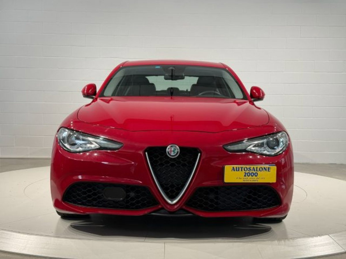 Alfa Romeo Giulia 2.2 Turbodiesel 210 CV AT8 AWD Q4 Veloce (8)