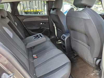 Peugeot 308 SW BlueHDi 130 S&S EAT8 GT Pack (11)