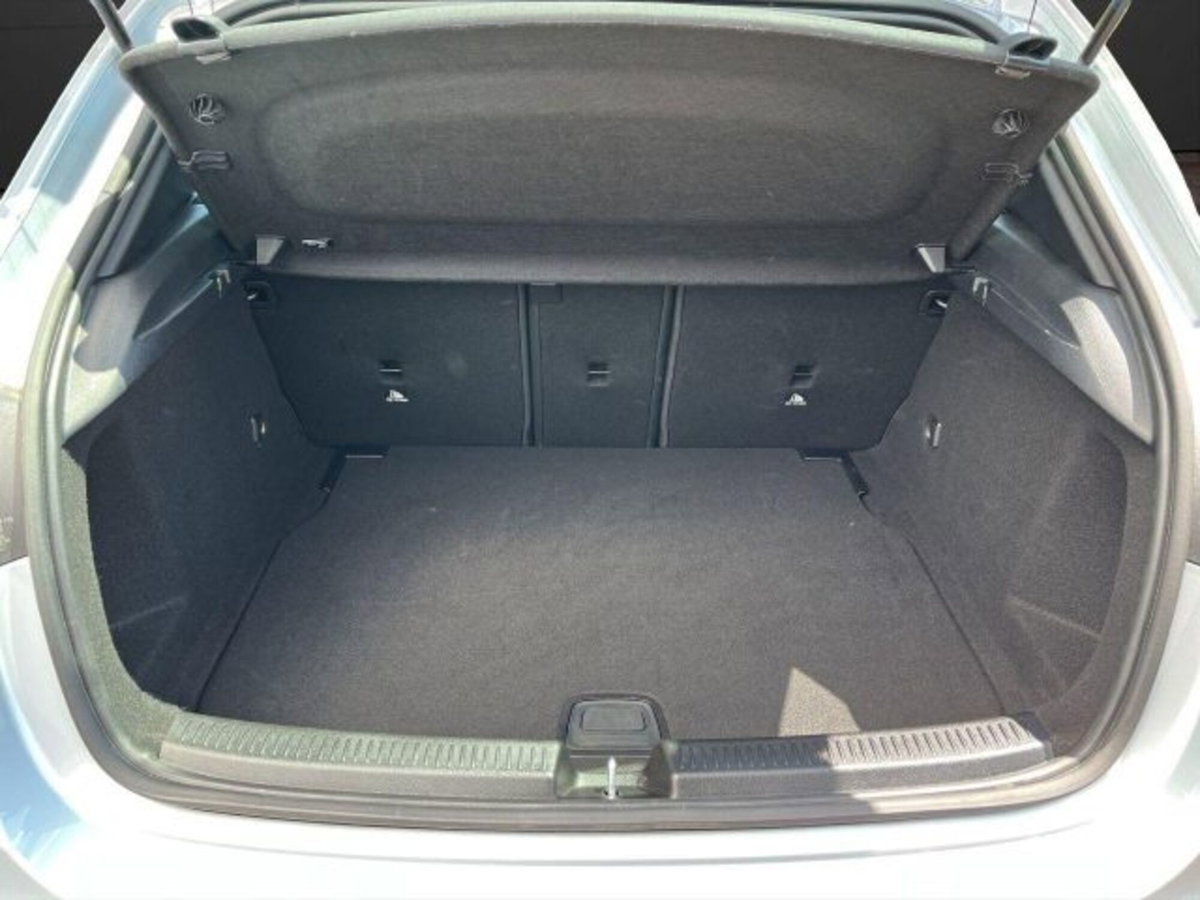 Mercedes-Benz Classe A Sedan 180 Progressive Advanced Plus auto (14)