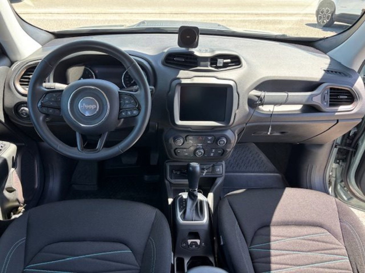 Jeep Renegade 1.5 Turbo T4 MHEV Upland (10)