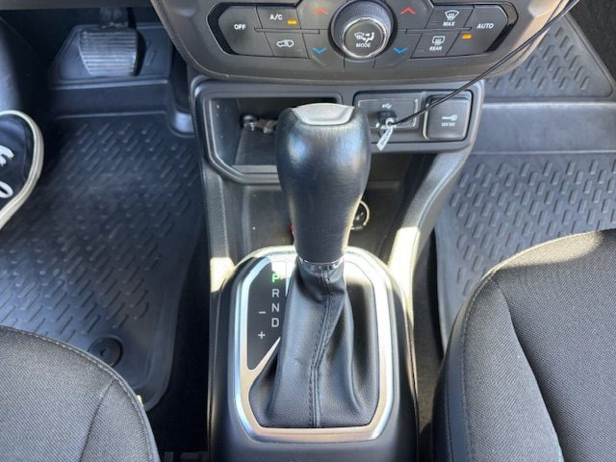 Jeep Renegade 1.5 Turbo T4 MHEV Upland (16)