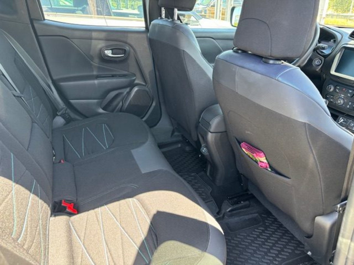 Jeep Renegade 1.5 Turbo T4 MHEV Upland (9)