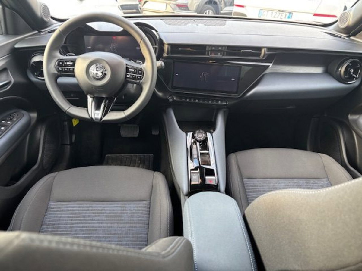 Alfa Romeo Junior 1.2 ibrida 145cv edct6 (10)