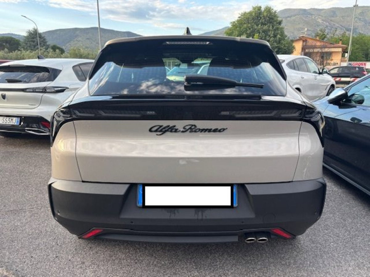 Alfa Romeo Junior 1.2 ibrida 145cv edct6 (5)