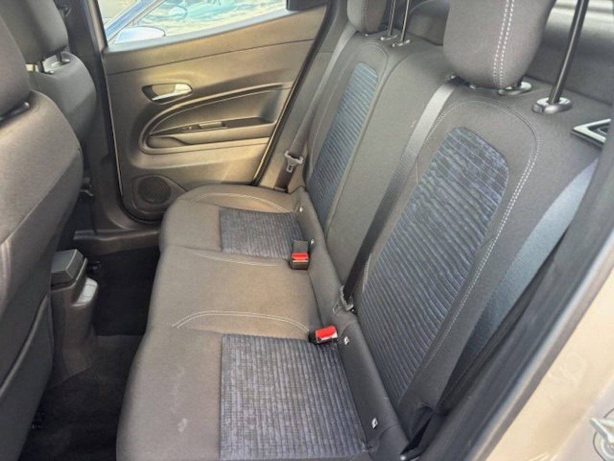 Alfa Romeo Junior 1.2 ibrida 145cv edct6 (9)