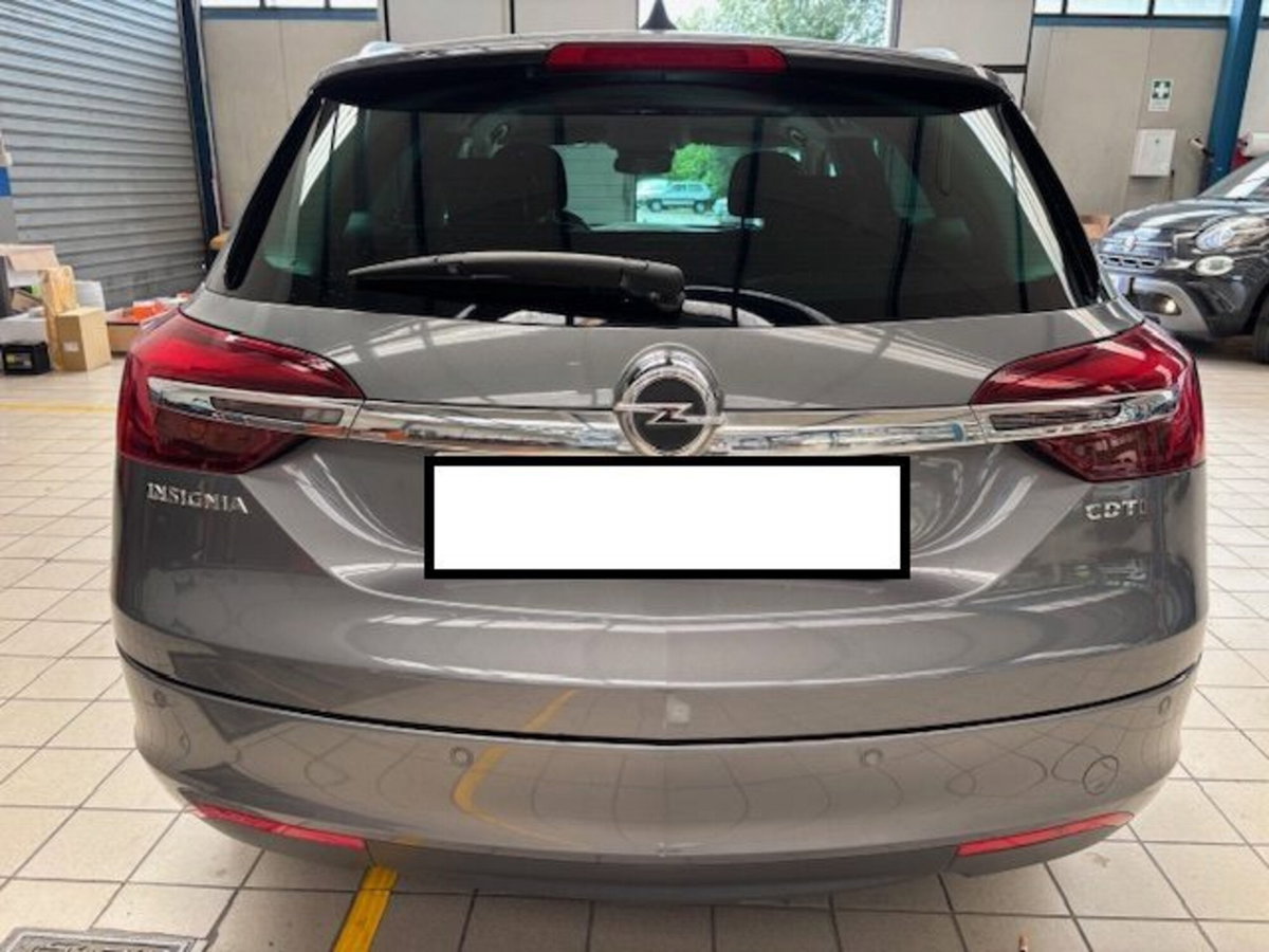Opel Insignia Station Wagon CDTI 136CV Start&Stop Sports Cosmo (17)
