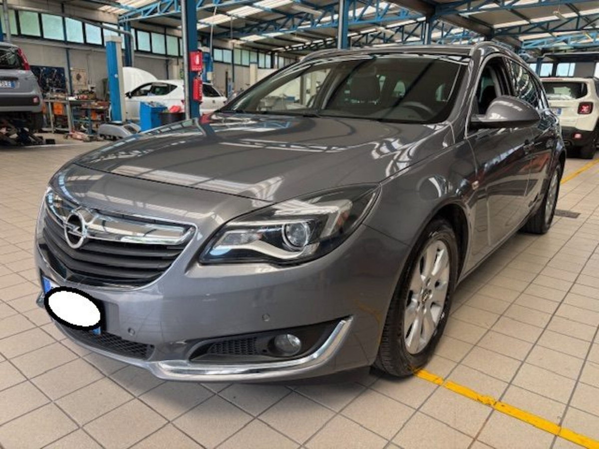 Opel Insignia Station Wagon CDTI 136CV Start&Stop Sports Cosmo (2)