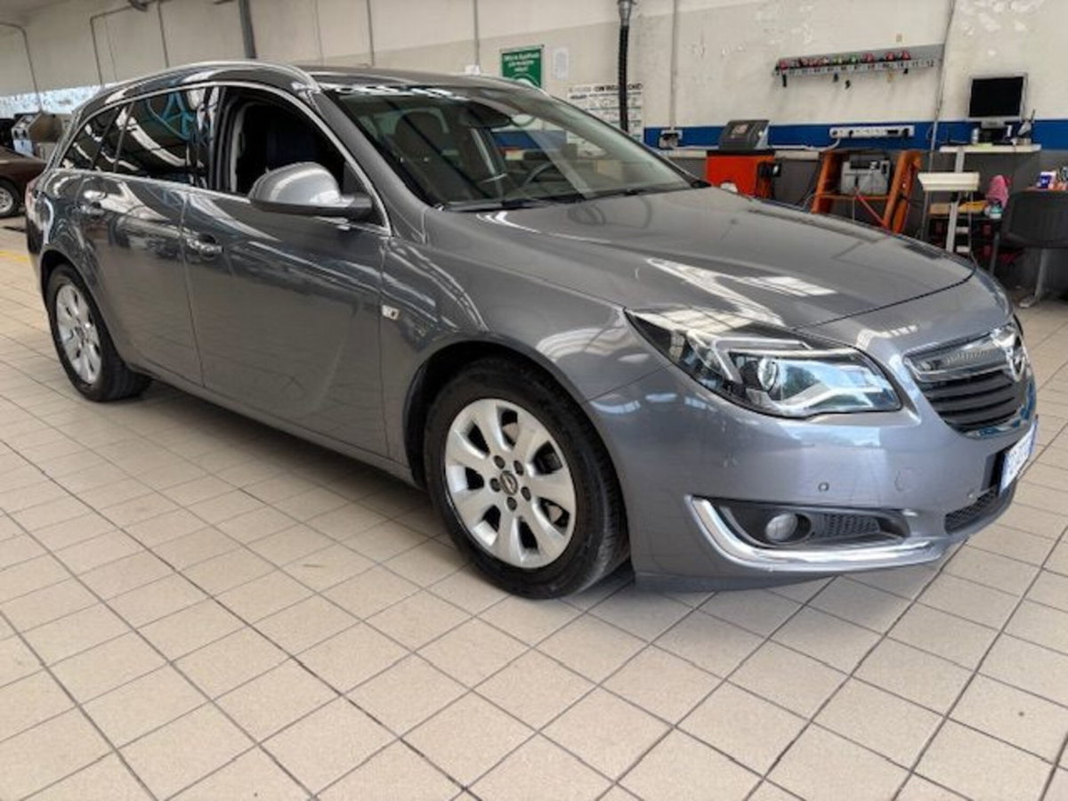 Opel Insignia Station Wagon CDTI 136CV Start&Stop Sports Cosmo (3)
