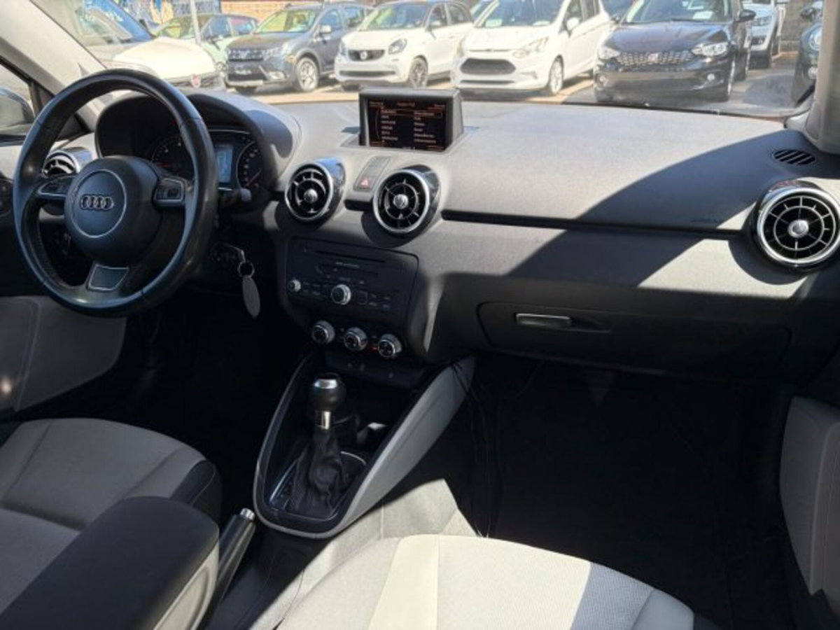 Audi A1 Sportback 1.6 TDI S tronic Ambition (14)