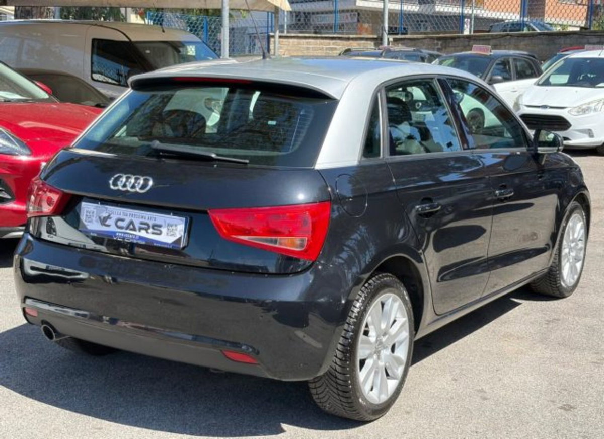 Audi A1 Sportback 1.6 TDI S tronic Ambition (4)